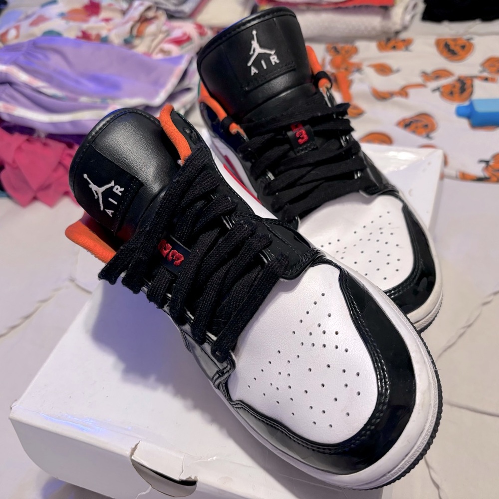 Jordan 1 Low Multi-Color Womens Size 8